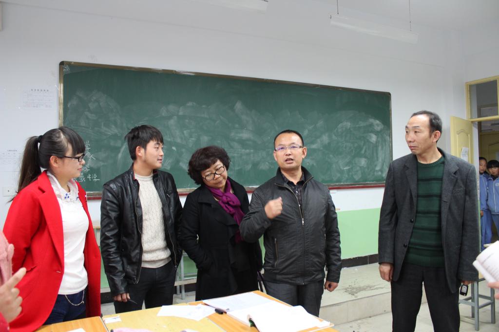 王院长与伏羲中学实习生交流